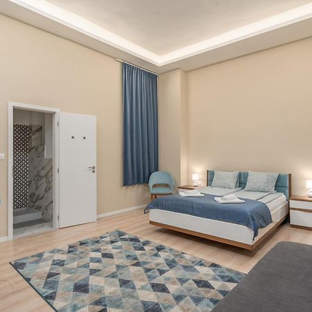 Apartment With 2 Bedrooms Near Gellert Thermal Bath Budapest Eksteriør billede